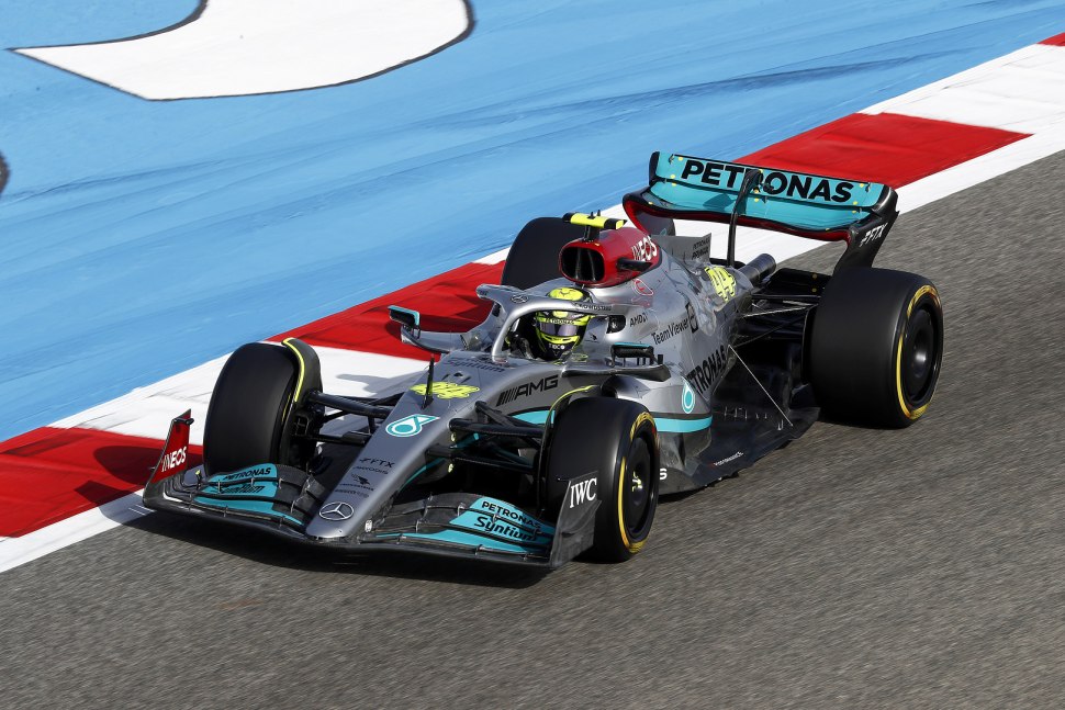 Мерседес f1 2022