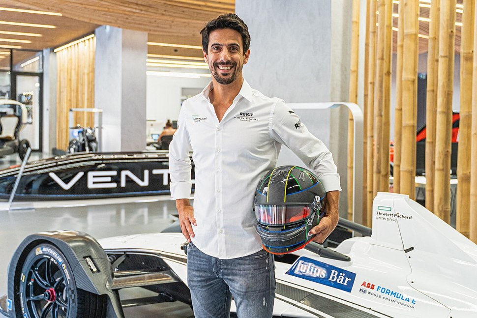 В 2013 Леонардо ди Каприо Venturi Grand prix Formula e Team для участия в формуле-е
