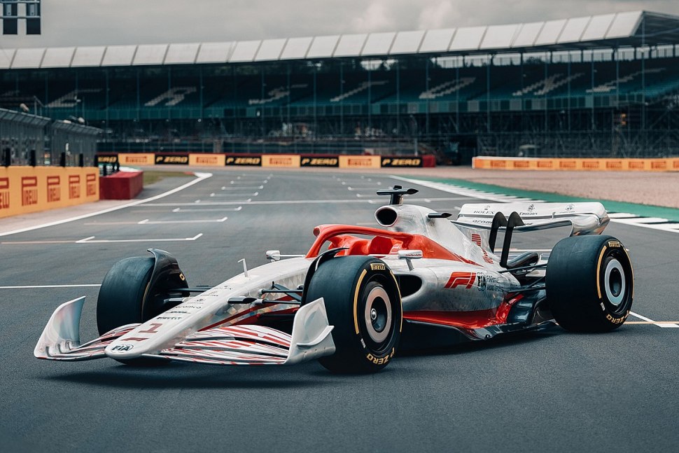 Болид Mercedes 2022 f1