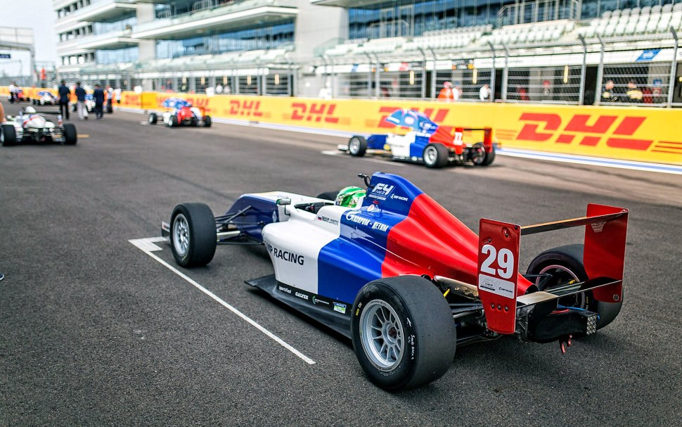 Болид Formula 4