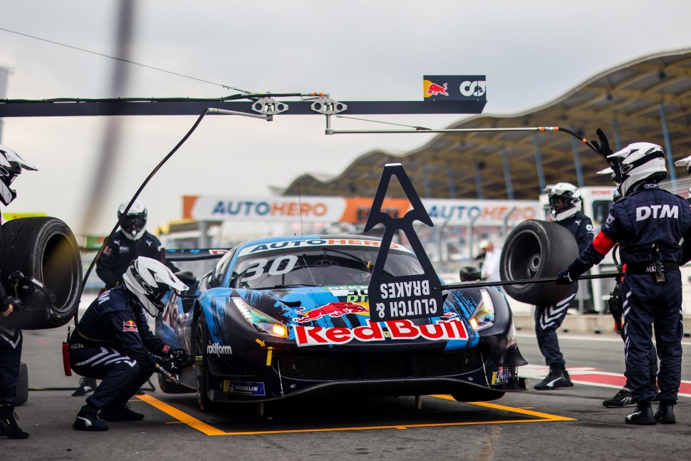Pitstop DTM Slow Motion