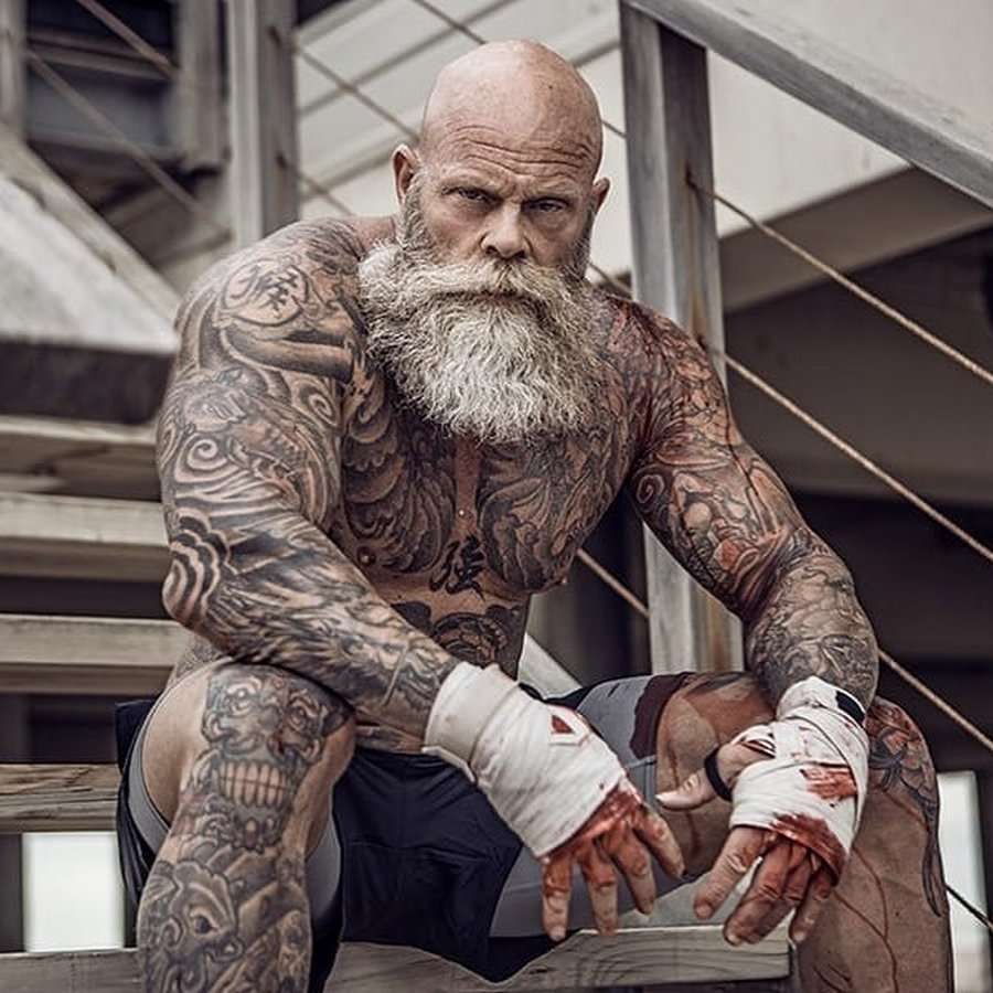 Брутальный дед Хуан Рекерс