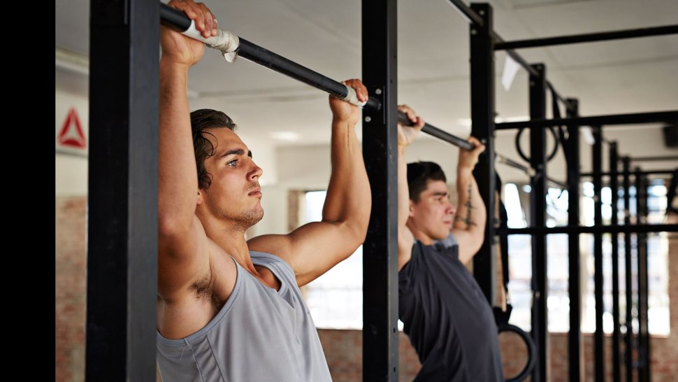 Подтягивания (Pull-ups):