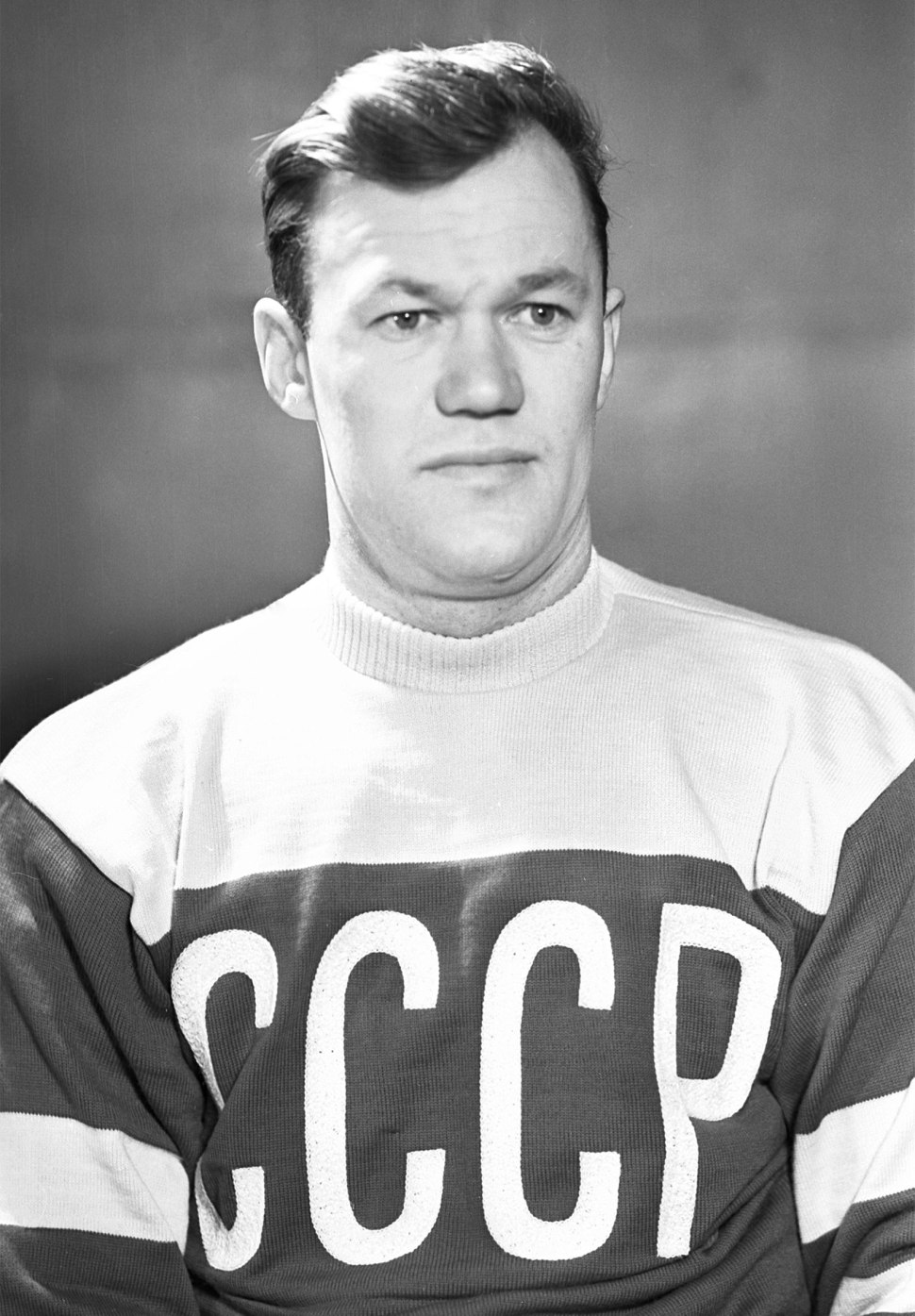 Всеволод Бобров тренер сборной СССР по хоккею